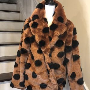 ICHI GINGERBREAD BROWN Faux Fur Coat With Abstract Accents Sz 40 Large NWT